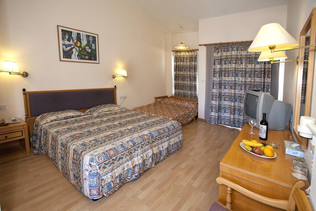 Episkopiana Hotel & Sport Resort Episkopi  الغرفة الصورة